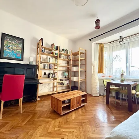 Among Trees Apartment *