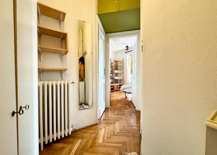 Among Trees Apartament Budapesta